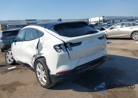 2022 Ford Mustang Mach-E Premium z USA, uszkodzony, nr VIN 3FMTK3R79NMA19266